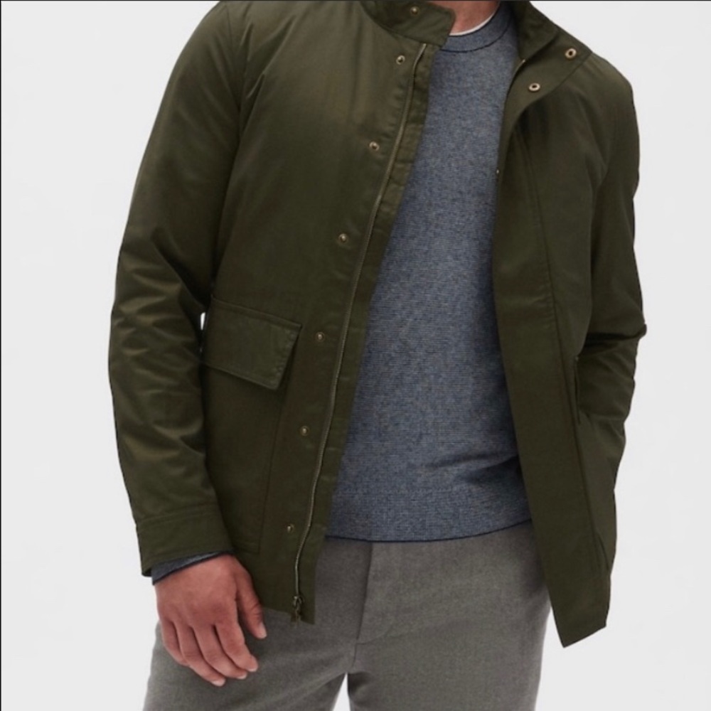 COPY - Banana Republic Water-Resistant travel Jac…